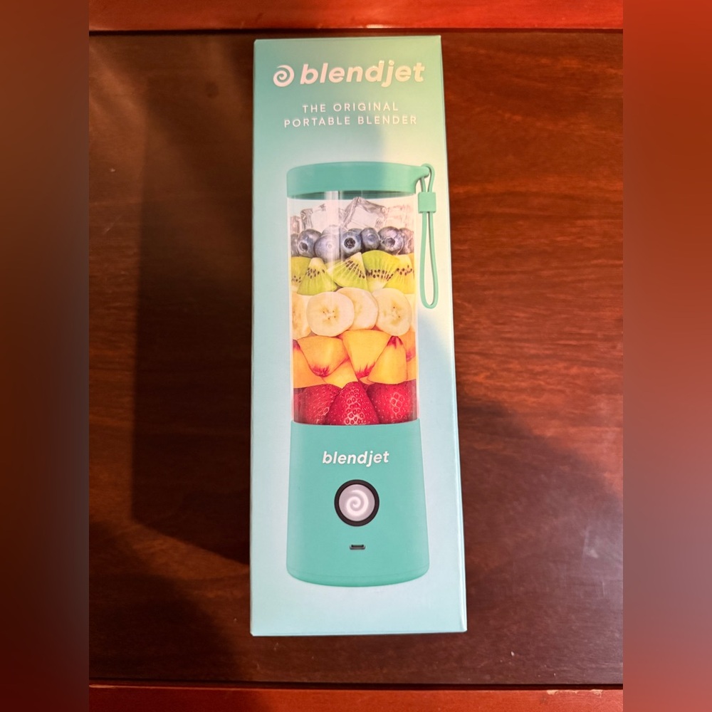 Blend-jet Portable Blender - Teal. New in box.